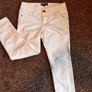 Wit & Wisdom Cream Ankle Jeans